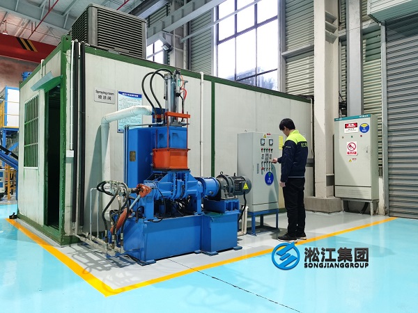 4700kg空调机组螺杆机使用ZTF-4-1600弹簧减震器